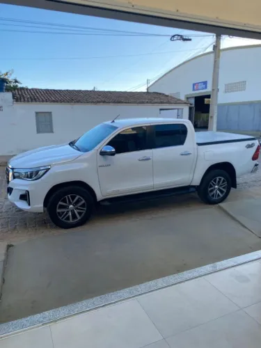 Toyota Hilux CD SRX 4X4 2.8 TDI 16V Diesel Aut. 2018