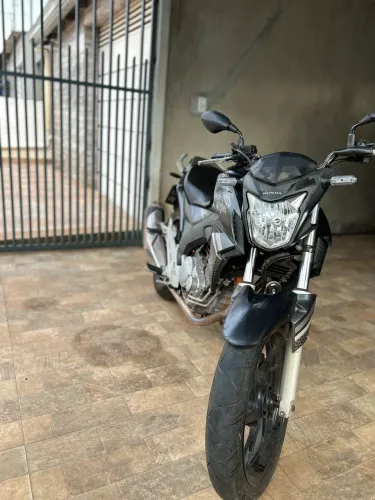 VENDO: Honda CB Twister 250cc (Ano 22/23)