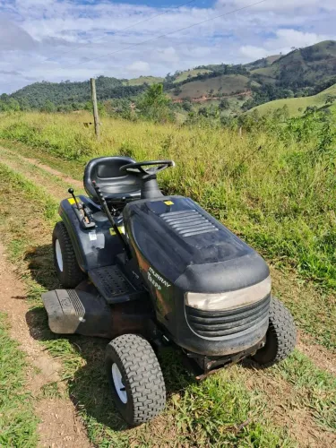 Trator Cortador de Grama Trapp Murray 15,5 HP