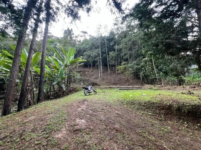 Terreno no interior de Teresópolis 