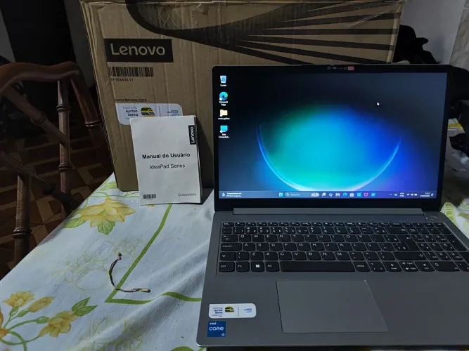 Notebook Lenovo I3 1215U