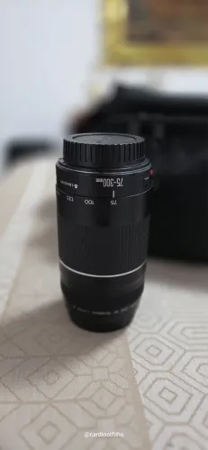 Canon 80D Usada + 2 lentes, 3 baterias e 2 carregadore