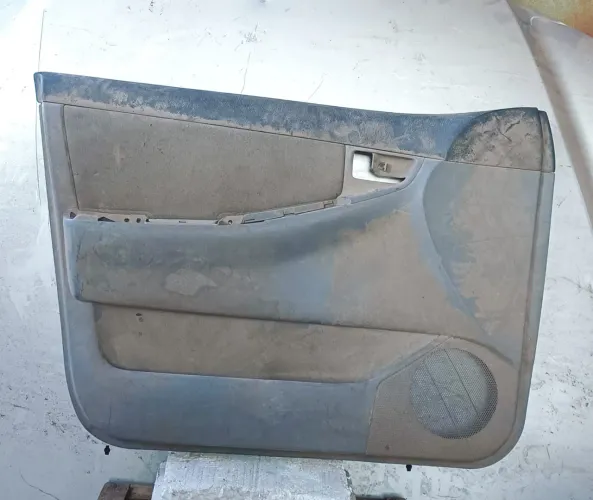 Forro de porta dianteira esquerda Toyota Corolla 2003 a 2004