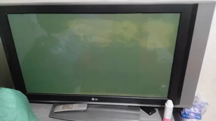 Vendo tv lg plasma 43