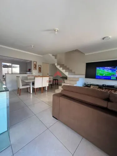 Casa com 3 quartos à venda, 106 m² por R$ 852.000 - Bairro Villa Branca - Jacareí/SP