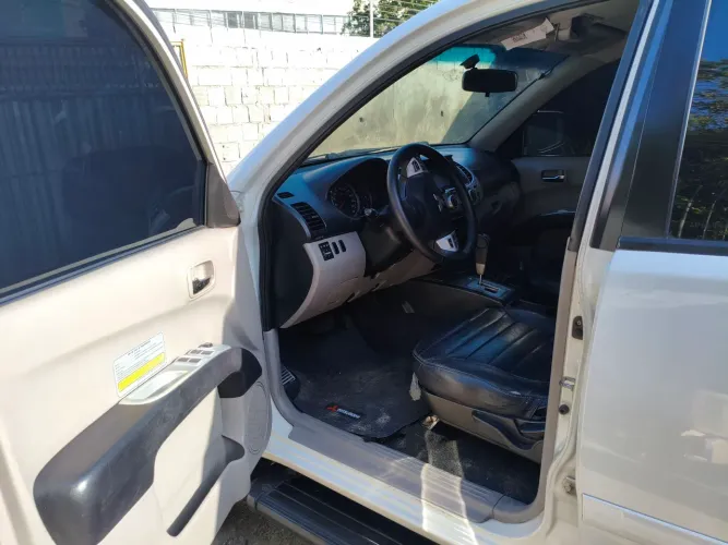 Troller T-4 Connect 4X4 3.2 TDI Cap.rig.die.aut 2021
