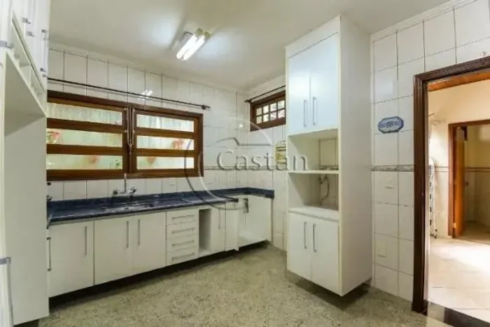 sobrado misto , rua chamantá