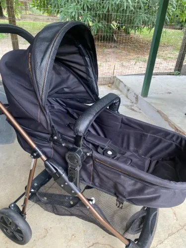 Carrinho de bebê Galzerano 3 em 1 com bebê conforto