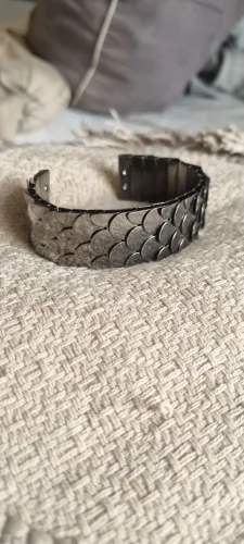 Bracelete Feminino Grafite Articulado Escamas - Metal Chumbo