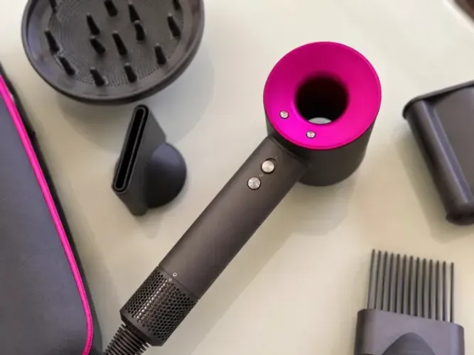 Dyson Supersonic Original + Acessórios | R$ 2.800