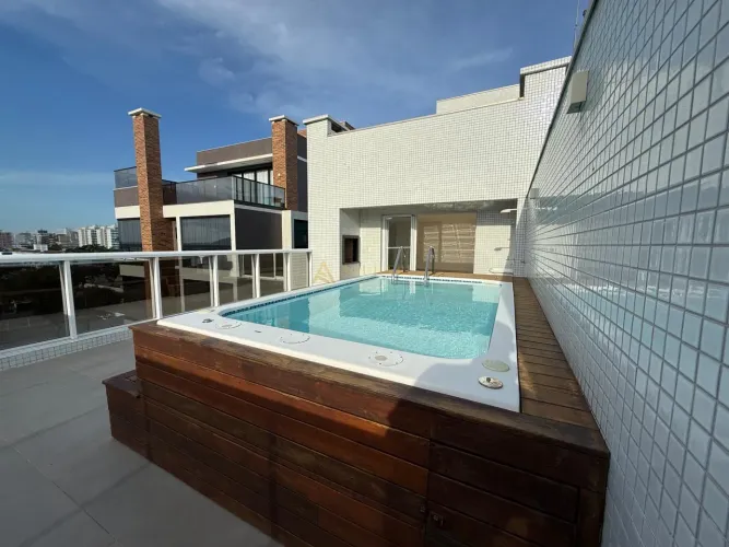 Cobertura com piscina privativa próximo ao SESC Caiobá!
