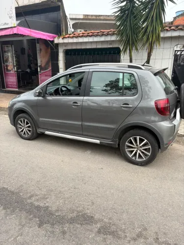 Volkswagen Crossfox 1.6 MI Total Flex 8V 5P 2013