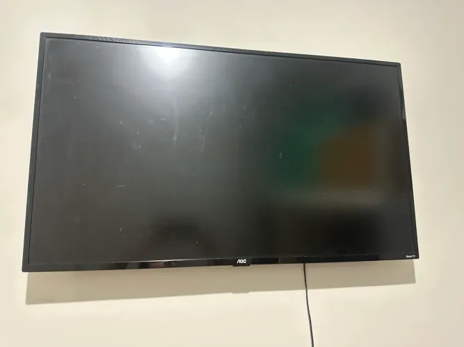 Televisão AOC