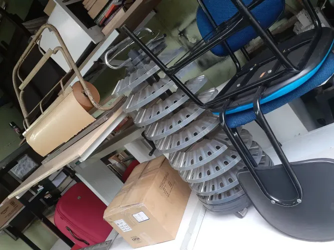 Móveis e equipamentos ( lote )