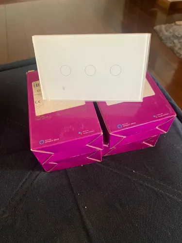 Interruptor Wi-Fi / Bluetooth branco 4x2 3 sessões