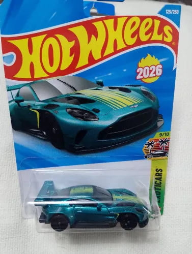 ASTON MARTIN GT3 2024 - Escala 1:64