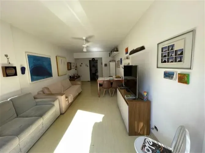 Excepcional Quarto e sala com dependências