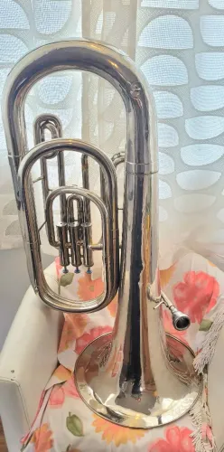 Tuba 4/4 Weril em dó
