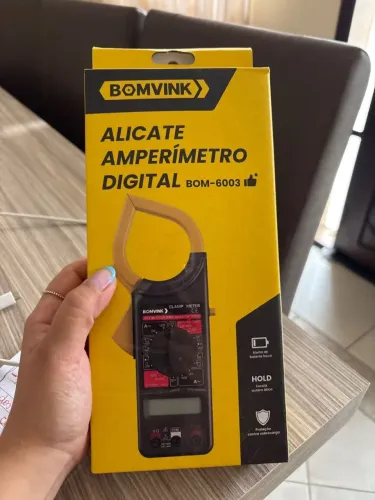 Alicate amperímetro 