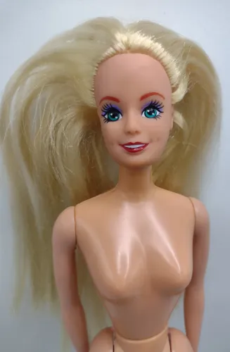 Barbie Genérica Anos 90 Nostalgia - Defeito