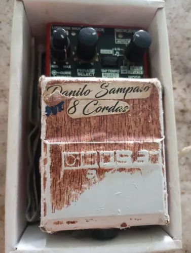 2 PEDAIS UM RCA2 DA BOSS,OUTRO PEDAL ENVELOPE T MIRANDA