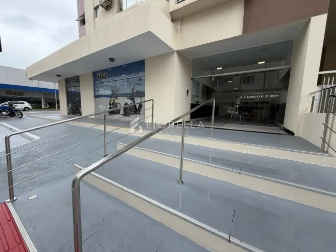 Sala Comercial Estratégica na Avenida Presidente Kennedy .