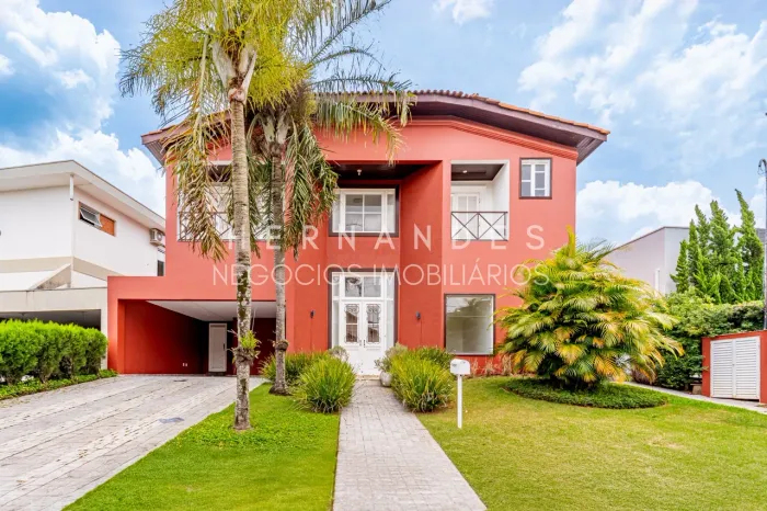 Aluguel de Casa em Condomínio de Luxo em Alphaville, Santana de Parnaíba-SP: 4 Quartos, 3 