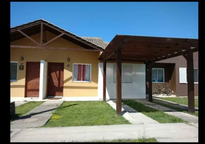 Casa 2 dorm no Condomínio Santorini Rio Grande