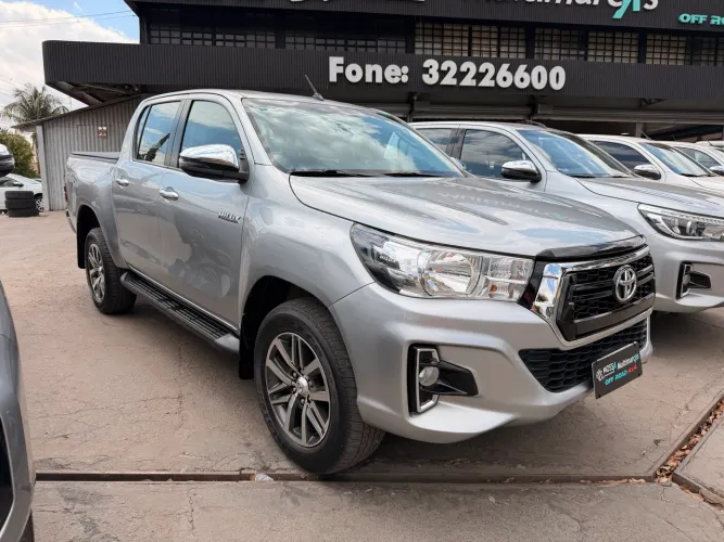 Toyota Hilux CD SRV 4X4 2.8 TDI Diesel Aut. 2019