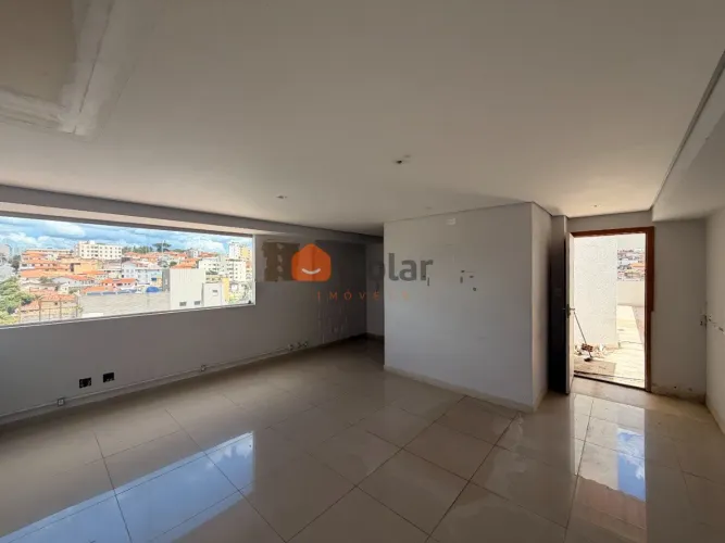 Sala comercial com terraço para aluguel com elevador no bairro Sagrada Família - BH/MG