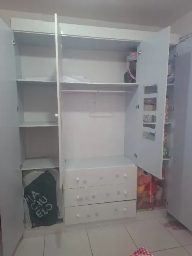 Guarda roupa infantil