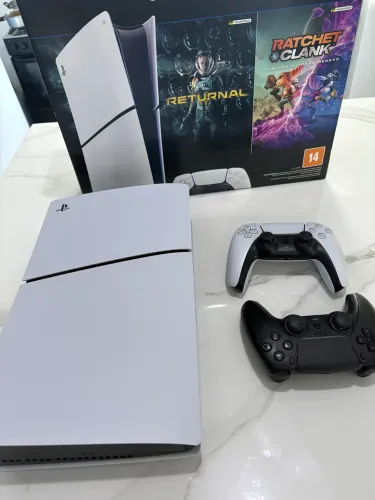 Ps5 slim 1tb dois controles - muito novo