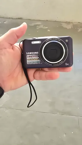 Câmera Samsung ES75 somente a câmera nao tenho os acessórios dela aceito proposta