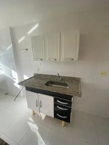 Apartamento de 2 Quartos para Aluguel Centro de Itaboraí