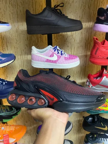 NIKE AIR MAX DN - TAMANHO 45