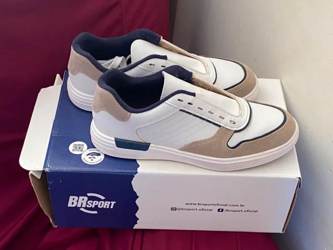 Tênis novo, usado somente 1vez por 150$ masculino tamanho 39-40