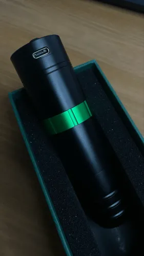 Máquina de tatuagem pen 