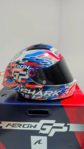 Capacete SHARK AERON GP JOHANN<br><br>wtimportsrj<br><br>ZARCO<br><br>wtimportsrj<br><br>ZARCO