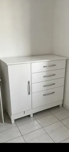 Comoda seminova sem detalhes
