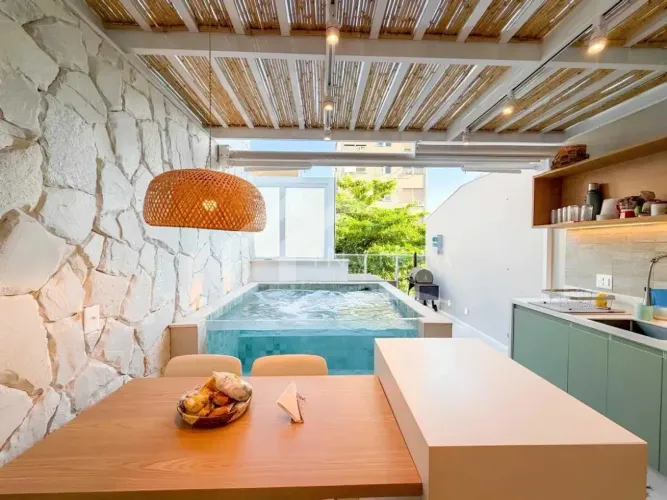 Zero Estresse: Cobertura Duplex novíssima, com piscina, vista para os Dois Irmãos e vaga e