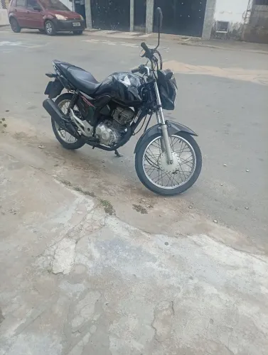 Moto pra exigente tá tudo pronta para rodar e trabalhar