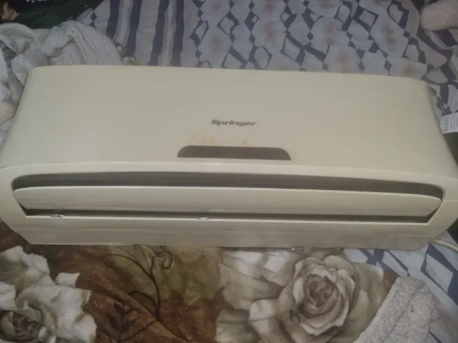 Ar condicionado 9k BTU 220V- disjuntor, controle e tubos.