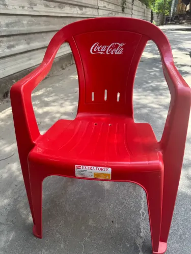Cadeiras plásticas Moderna Coca Cola