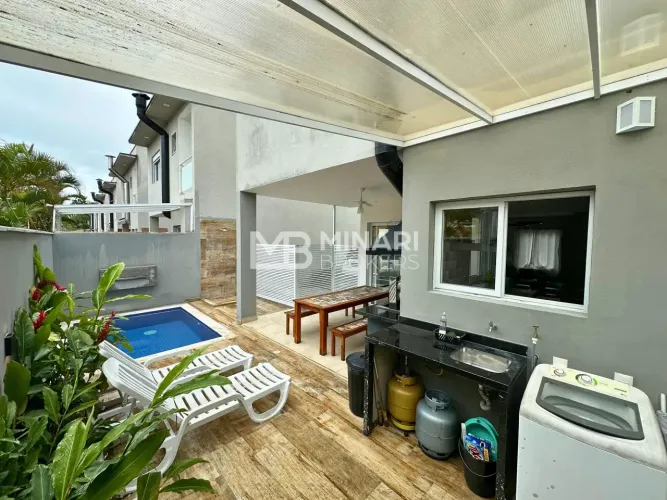 Casa à Venda Condomínio Residencial 3 Suítes - São Sebastião/SP