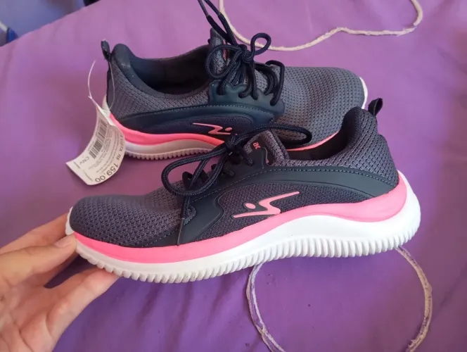 Tênis feminino