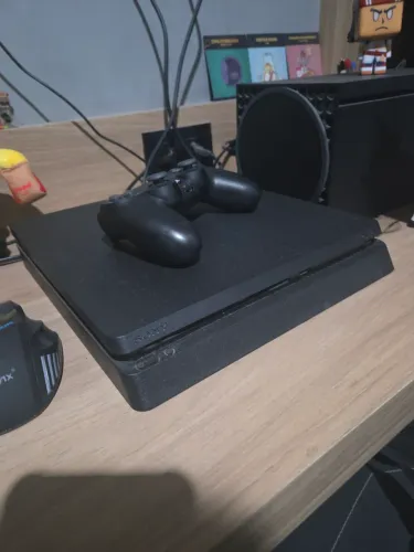 PlayStation 4 Slim 1TB