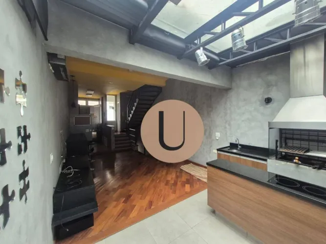 CASA EM CONDOMINIO FECHADO REAL PARQUE , TRANQUILO COM APENAS 22 CASAS