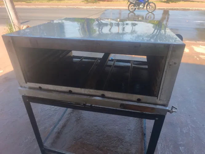Forno industrial Venâncio em ótimas condições