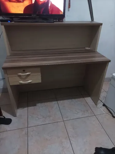 Escrivaninha acabamento Premium