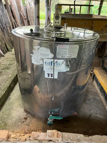 Resfriador/tanque de leite 1000 litros